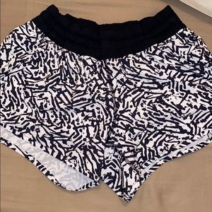 Lululemon Tracker Short 4”